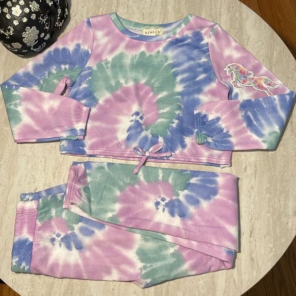 btween Other - NWT Btween Little Girl Crop Sweatshirt + Sweatpants Set *7